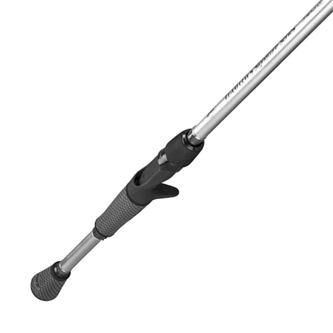 Team Lew’s Signature Series Casting Rod full view with Winn grips